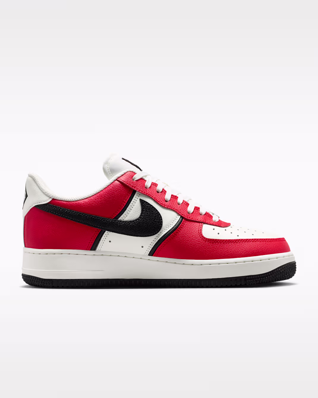 Nike Air Force 1 '07 LV8